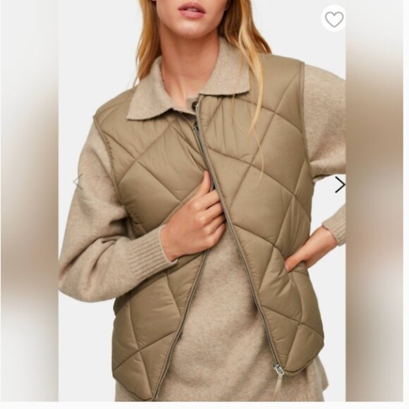 Mango quilted puffer vest size XS in great shape. - Picture 1 of 5
